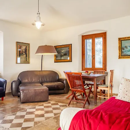 Holiday home Assiolo *